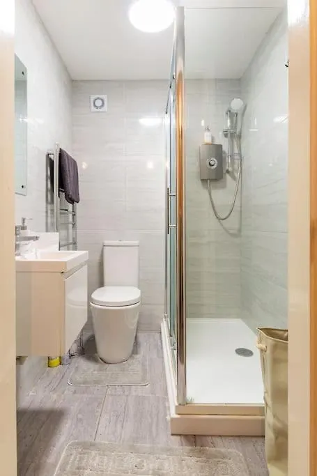 Cosy Merseyside Retreat Liverpool Apartment
