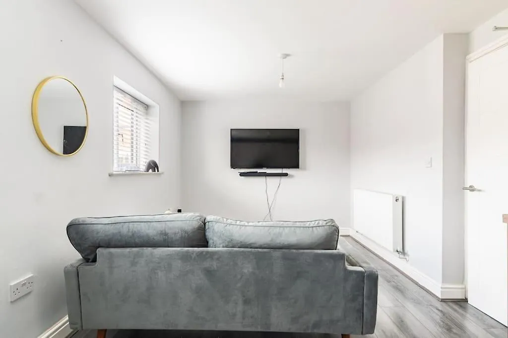 Cosy Merseyside Retreat Liverpool 0*,